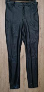 Zwarte leatherlook dames broek Miss Selfridge maat 38 *e, Maat 38/40 (M), Zwart, Ophalen of Verzenden, Zo goed als nieuw