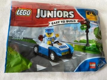 Lego 30339 Polybag Juniors Verkeerslicht Controle politie beschikbaar voor biedingen