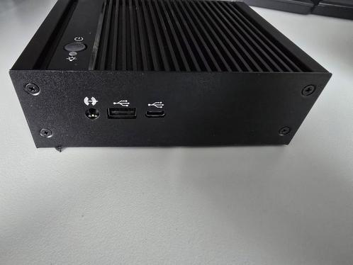 asrock mini pc, Computers en Software, Desktop Pc's, Gebruikt, Minder dan 2 Ghz, SSD, Ophalen of Verzenden