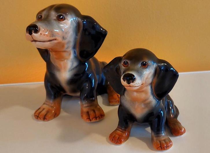 Set 2 SYLVAC Teckel Teckels hond beeld vintage 3077 + 3078, Verzamelen, Beelden en Beeldjes, Zo goed als nieuw, Dier, Ophalen of Verzenden