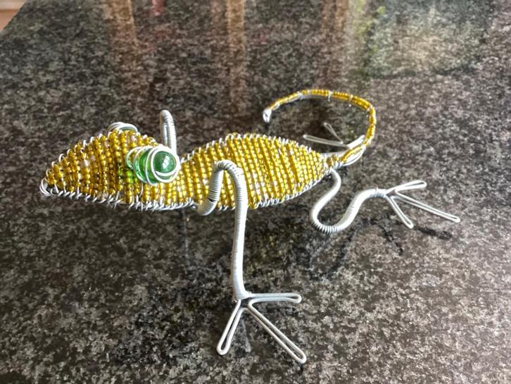 Beeld, hagedis, kralen, metaaldraad, handgemaakt, Afrika, Verzamelen, Beelden en Beeldjes, Zo goed als nieuw, Dier, Ophalen