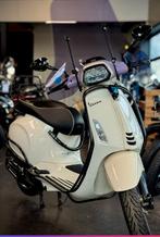 Vespa sprint 2022, Fietsen en Brommers, Scooters | Vespa, Ophalen, Zo goed als nieuw
