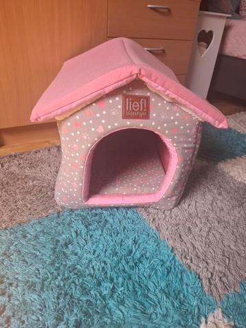 Katten/hondenhuisje beschikbaar voor biedingen