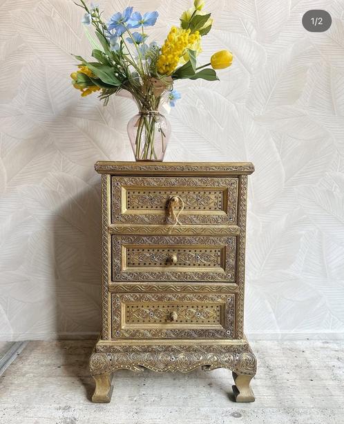 Vintage uniek oosters ladekastje / nachtkastje goudkleurig, Huis en Inrichting, Slaapkamer | Nachtkastjes, Zo goed als nieuw, Minder dan 45 cm