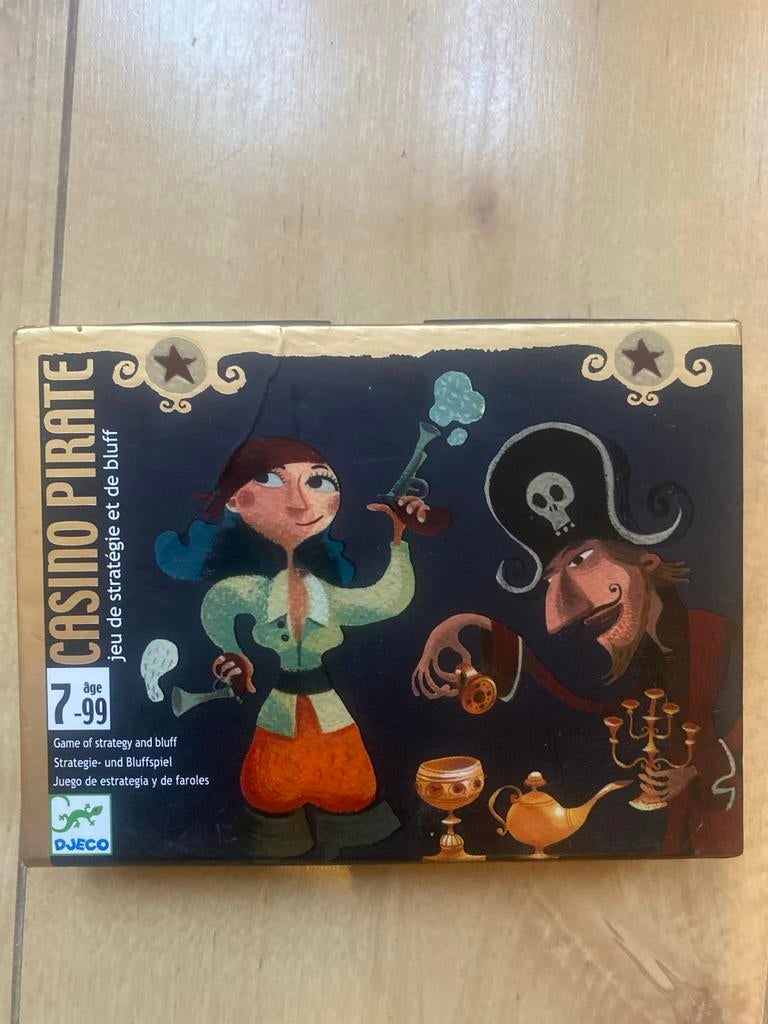 Casino Pirate - Bluff Spel van Djeco, Een of twee spelers, Ophalen of Verzenden, Zo goed als nieuw, Reisspel