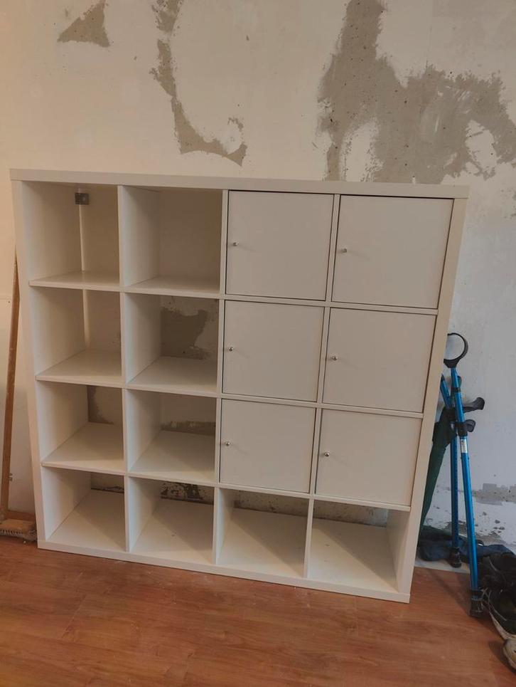 Kallax 16 vakken 4x4 wit met 6 deurtjes, Huis en Inrichting, Kasten | Boekenkasten, Ophalen