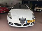 Alfa romeo Giulietta 1.4 T Progression Pano/navi/stoelverwar, Voorwielaandrijving, Gebruikt, 4 cilinders, Wit
