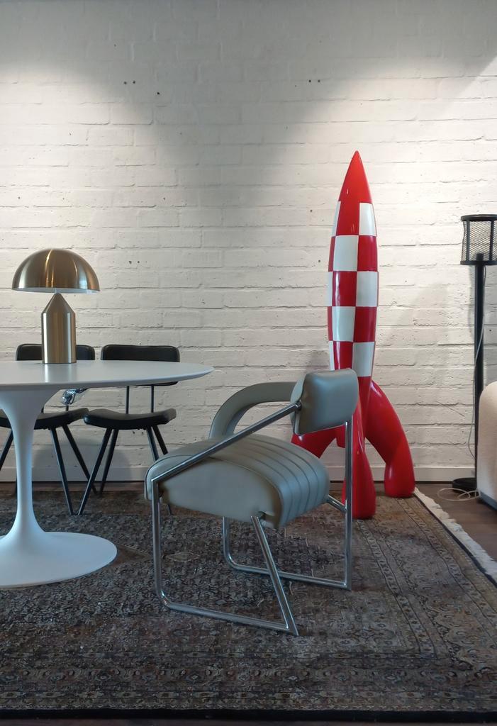 Tulipe in outdoors tafels eero saarinen tulipe stoelen, Antiek en Kunst, Antiek | Meubels | Stoelen en Banken, Ophalen of Verzenden