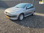 Peugeot 206 1.4 Pop' Art 5-DEURS * NIEUWE APK ! AIRCO*, Voorwielaandrijving, 4 cilinders, Origineel Nederlands, Bedrijf