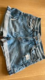 Bershka jeansshort maat 24 blauw, Kleding | Dames, Broeken en Pantalons, Maat 34 (XS) of kleiner, Blauw, Kort, Ophalen of Verzenden