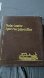 Nederlandse spoorwegmodellen boekwerk, Ophalen of Verzenden, Zo goed als nieuw, Trein