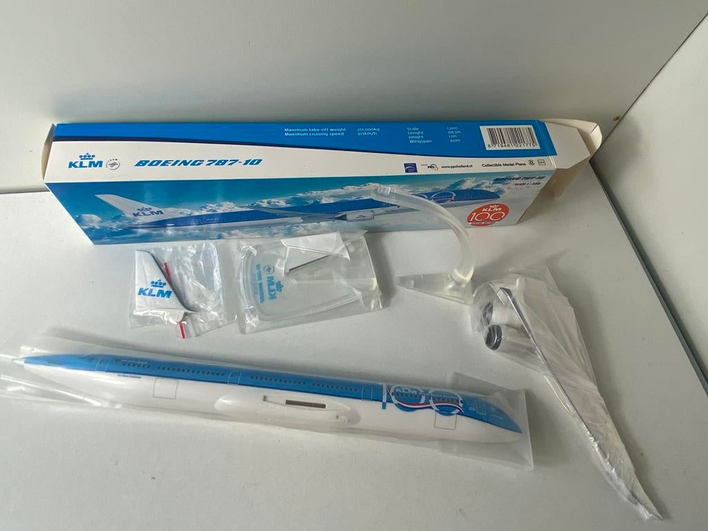 1:200 BOEING 787-10.    KLM anniversairy ( 100 jaar KLM), Ophalen of Verzenden, Nieuw, Schaalmodel