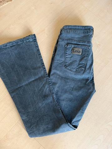 LOIS FLARED JEANS in het grijs maat 26/27 lengte 32 beschikbaar voor biedingen