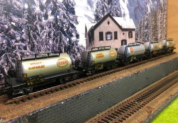 Märklin stam 5 zweedse ketel wagons 4524 + 4528 SJ beschikbaar voor biedingen