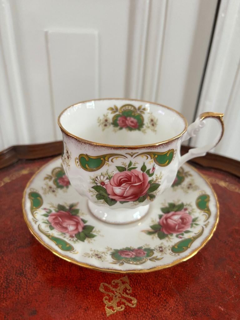3 Vintage Engelse kopjes Royal Albert, Paragon, Queens, Antiek en Kunst, Ophalen of Verzenden