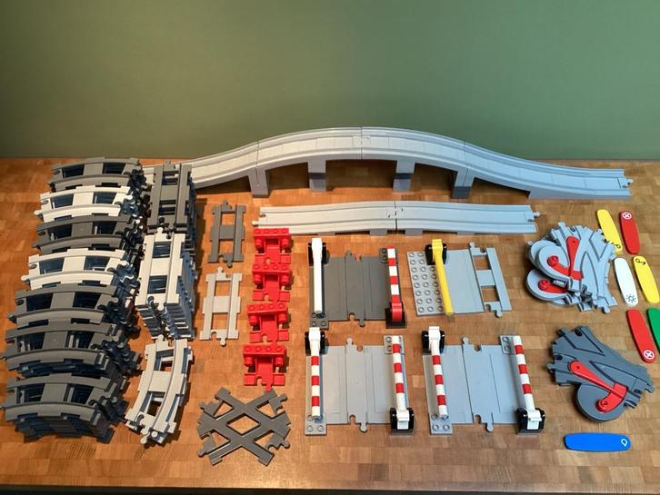 4 duplo treinen - grote partij treinrails en accessoires, Kinderen en Baby's, Speelgoed | Duplo en Lego, Gebruikt, Duplo, Losse stenen