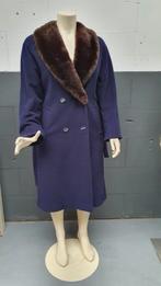 Lange mantel, donkerblauw, lamswol, bontkraag. Mt. 38. S24, Kleding | Dames, Jassen | Winter, Tweedehands verkoop, Blauw, Ophalen of Verzenden