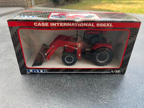 Case International 956 XL trekker met voorlader Ertl 664, Hobby en Vrije tijd, Modelauto's | 1:32, Gebruikt, Tractor of Landbouw