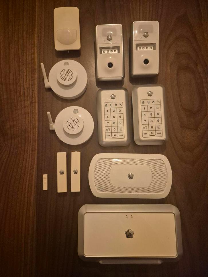 Verisure alarmsysteem met 2 camera sensoren - compleet, Doe-het-zelf en Verbouw, Alarmsystemen, Compleet systeem, Ophalen of Verzenden