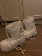 Balenciaga Moonboots - Maat 41 - Witte Laarzen, Kleding | Dames, Ophalen of Verzenden, Zo goed als nieuw, Wit, Snowboots