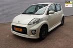 Daihatsu Sirion 2 1.5-16V Sport, Auto's, Daihatsu, Voorwielaandrijving, Gebruikt, Wit, Handgeschakeld