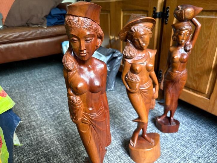 Indonesische vrouwen 3 beelden incl.verzendkosten, Antiek en Kunst, Kunst | Beelden en Houtsnijwerken, Ophalen of Verzenden