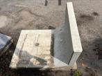 Keerwand/ L-element zgan 125 hoog met haken, Tuin en Terras, Tegels en Klinkers, Ophalen, Zo goed als nieuw