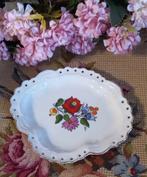 Leuk brocant sieradenschaaltje, bloemen, Kalocsa Hungary, Antiek en Kunst, Ophalen of Verzenden