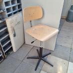 Vintage werkkruk / bootstoel, Huis en Inrichting, Stoelen, Ophalen, Gebruikt, Bruin, Eén