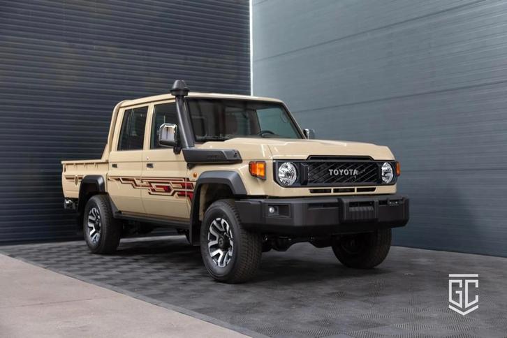 Toyota Land Cruiser GRJ79 Double Cab LX-Z A/T, Auto's, Toyota, Bedrijf, Te koop, Landcruiser, Benzine, SUV of Terreinwagen, Automaat