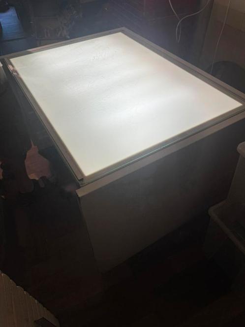 Professionele tekentafel met lichtbak, Doe-het-zelf en Verbouw, Tekentafels, Gebruikt, Ophalen