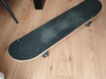 Skateboard - Gebruikt beschikbaar voor biedingen