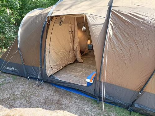 Wildebeast kiaora L 4 tot 6 persoons tent, Caravans en Kamperen, Tenten, tot en met 6, Zo goed als nieuw, Ophalen