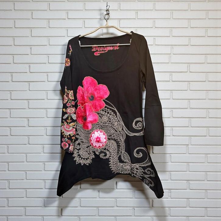 Desigual Tuniek Maat M Zwart Bloemenprint Asymmetrisch, Kleding | Dames, Blouses en Tunieken, Zo goed als nieuw, Maat 38/40 (M)