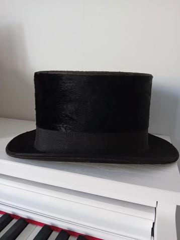 Antieke Hoge Hoed John Wright & Sons beschikbaar voor biedingen