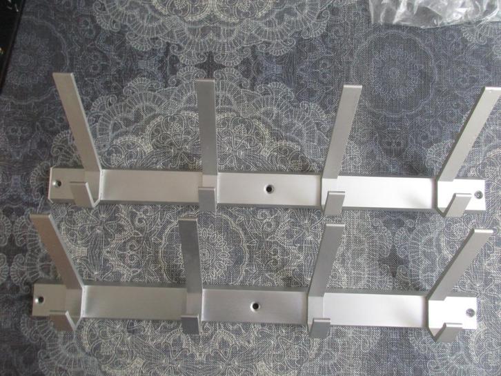 aluminium kapstok van Siro - 45 cm - 4 haakjes - 10,= pst, Huis en Inrichting, Woonaccessoires | Kapstokken, Zo goed als nieuw