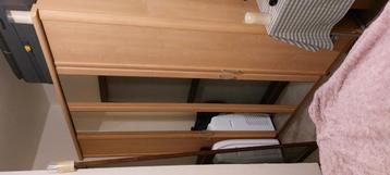 Gratis slaap kamer 2 persoonsbedcmet matrass en  kleerkast