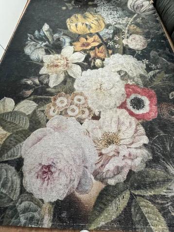 Vloerkleed beschikbaar voor biedingen