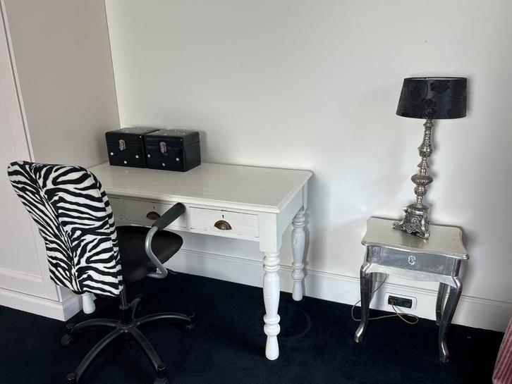 Complete set: Tafel, stoel, nachtkastje & meer!, Huis en Inrichting, Bureaus, Gebruikt, Bureau, Met wielen, Ophalen