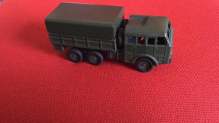 DINKY TOYS BERLIET TOUS TERRAINS HIJ IS MINT !! KIJK MAAR 👓, Hobby en Vrije tijd, Modelauto's | 1:50, Zo goed als nieuw, Bus of Vrachtwagen