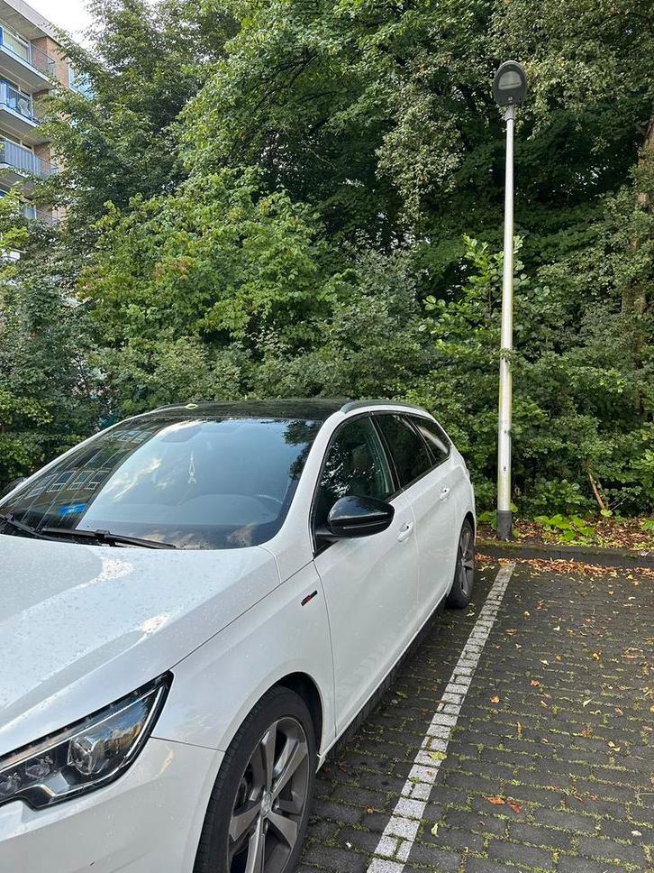 Peugeot 308 1.2 Puretech 130pk S&S 2015 Wit, Auto's, Peugeot, Particulier, ABS, Airbags, Bluetooth, Cruise Control, Elektrische buitenspiegels