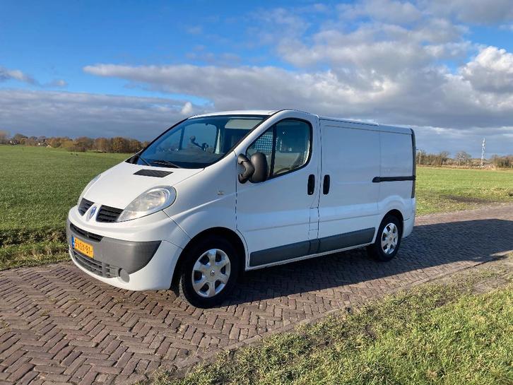Renault Trafic 2.0 DCI, wit 2012 hele nette bus!, Auto's, Bestelauto's, Particulier, Airbags, Airconditioning, Centrale vergrendeling