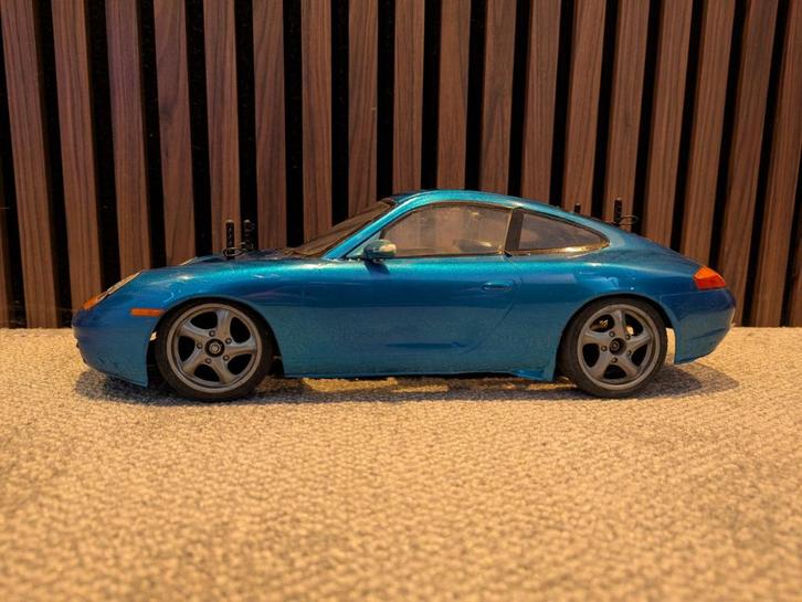 Tamiya Porsche 996 Carrera (M02-L), Hobby en Vrije tijd, Modelbouw | Radiografisch | Auto's, Gebruikt, Auto onroad, Elektro, Schaal 1:10