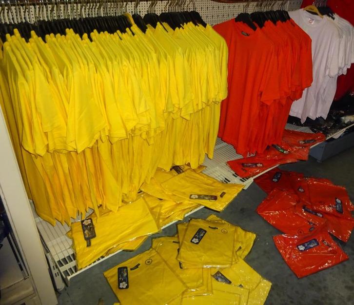 NIEUW Partij van 4000 stuks Kwaliteit 100% katoen T-Shirt, Kleding | Heren, Heren-kledingpakketten, Nieuw, Overige maten, Ophalen of Verzenden