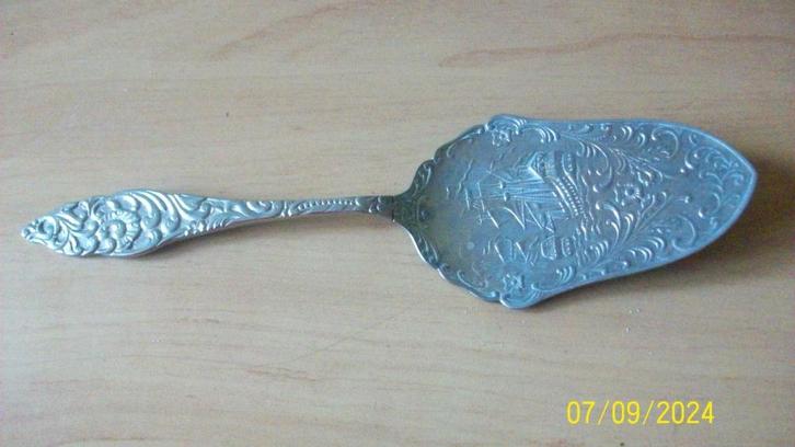 Mooi verzilverde taartschep met bewerkt blad, Antiek en Kunst, Curiosa en Brocante, Ophalen of Verzenden