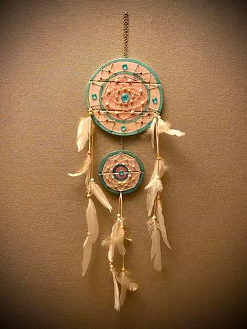 Dromenvanger met veren  +/- 25x75 cm beschikbaar voor biedingen