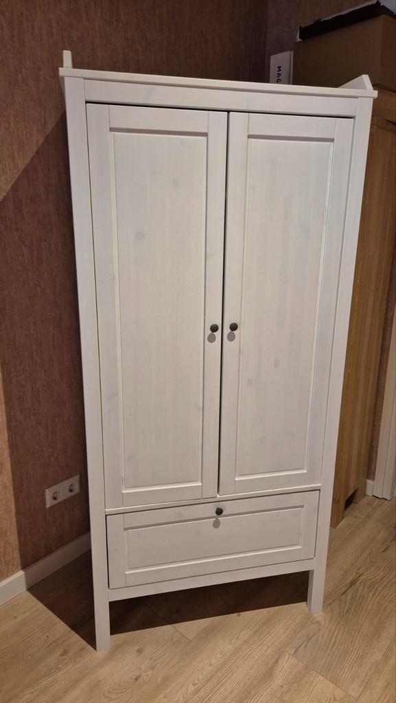 Sundvik IKEA Kinderkledingkast / Babykast, Huis en Inrichting, Kasten | Kledingkasten, Gebruikt, 150 tot 200 cm, 50 tot 100 cm