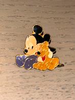 Baby pluto en mickey mouse, Verzamelen, Ophalen of Verzenden, Zo goed als nieuw, Overige onderwerpen, Speldje of Pin