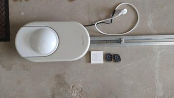 Somfy Dexxo Smart I0 1000 nm garagedeuropener beschikbaar voor biedingen
