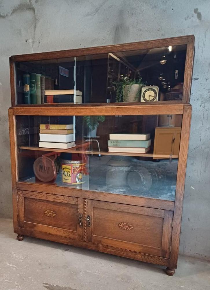 Vintage jaren '60 houten vitrinekast, glazen schuifdeurkast, Antiek en Kunst, Antiek | Meubels | Kasten, Ophalen